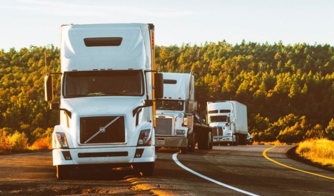 Новая система предотвращает переворот кабины грузовика на трассе