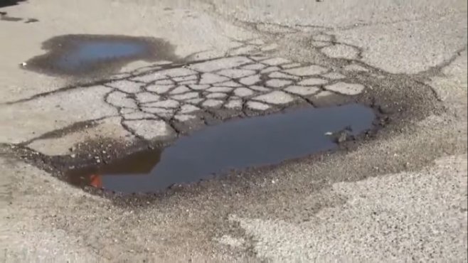Как делают ''ямочный'' ремонт дорог в США