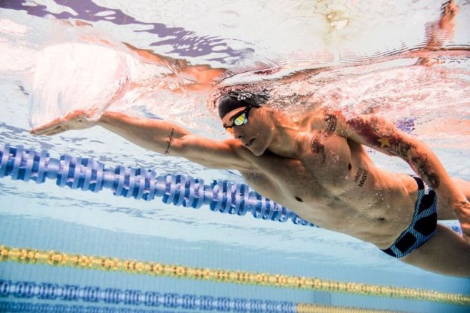 Как плавать так, чтобы росла спина, а не живот