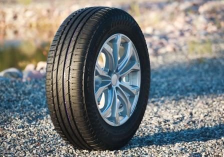Как выбрать летнюю резину, которая не «поплывет» на горячем асфальте